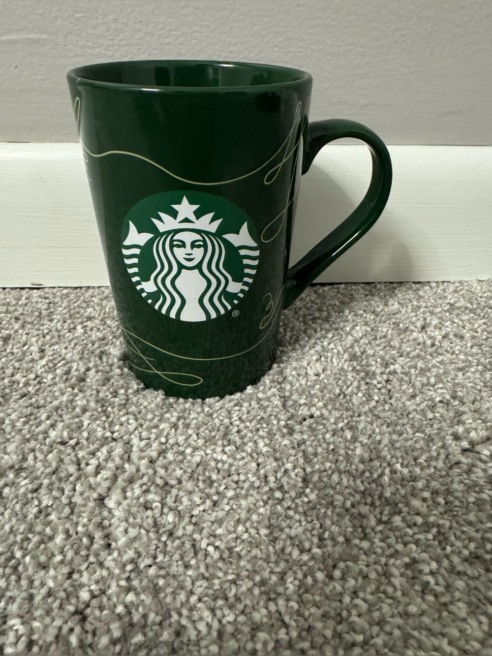 Starbucks‎ Dark Green Ceramic Mug with White Gold Christmas Tree  2020 11oz